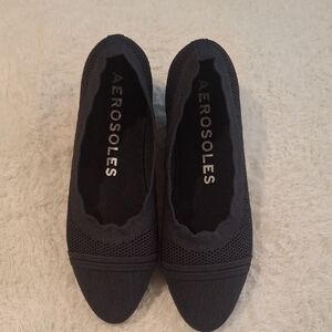 AEROSOLES Black Minimalist Flats